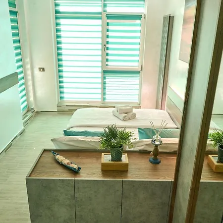 Blue Bamboo Pools And Parking Mamaia