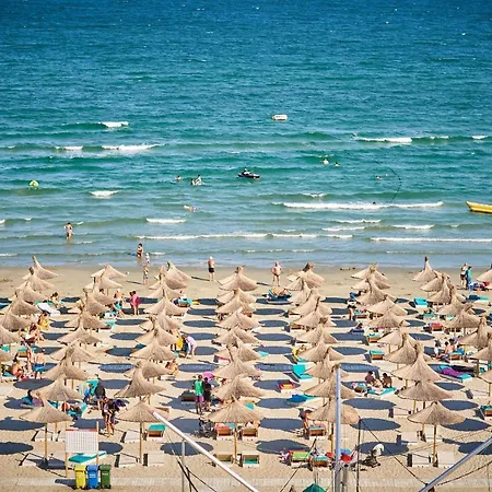 Blue Bamboo Pools And Parking * Mamaia