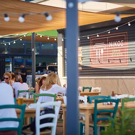 Blue Bamboo Pools And Parking Appartamento *