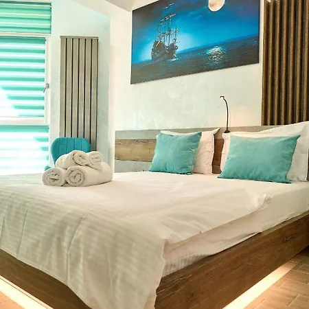 Blue Bamboo Pools And Parking * Mamaia