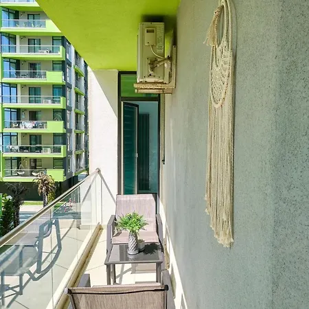 Apartament Blue Bamboo Pools And Parking *